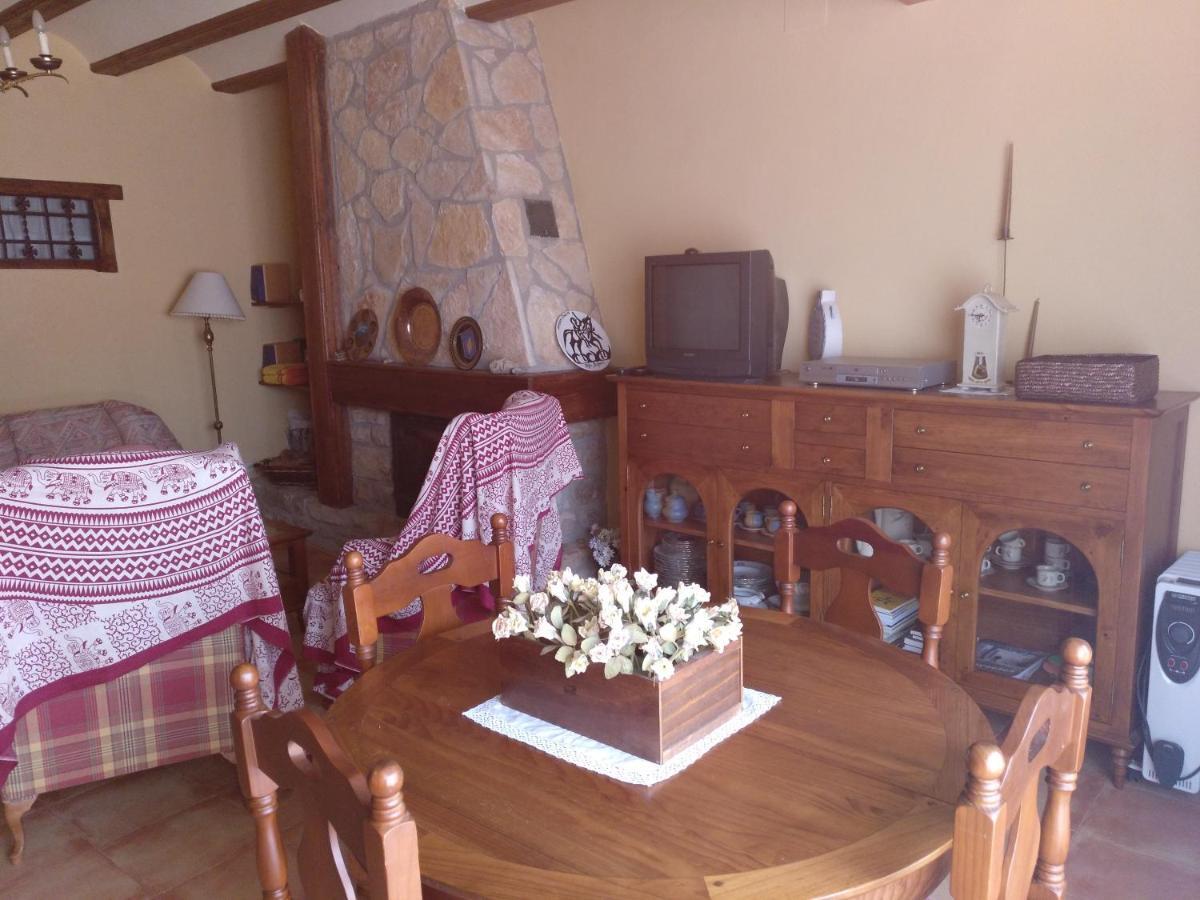 Casa Rural Amador Villarroya de los Pinares Exteriér fotografie